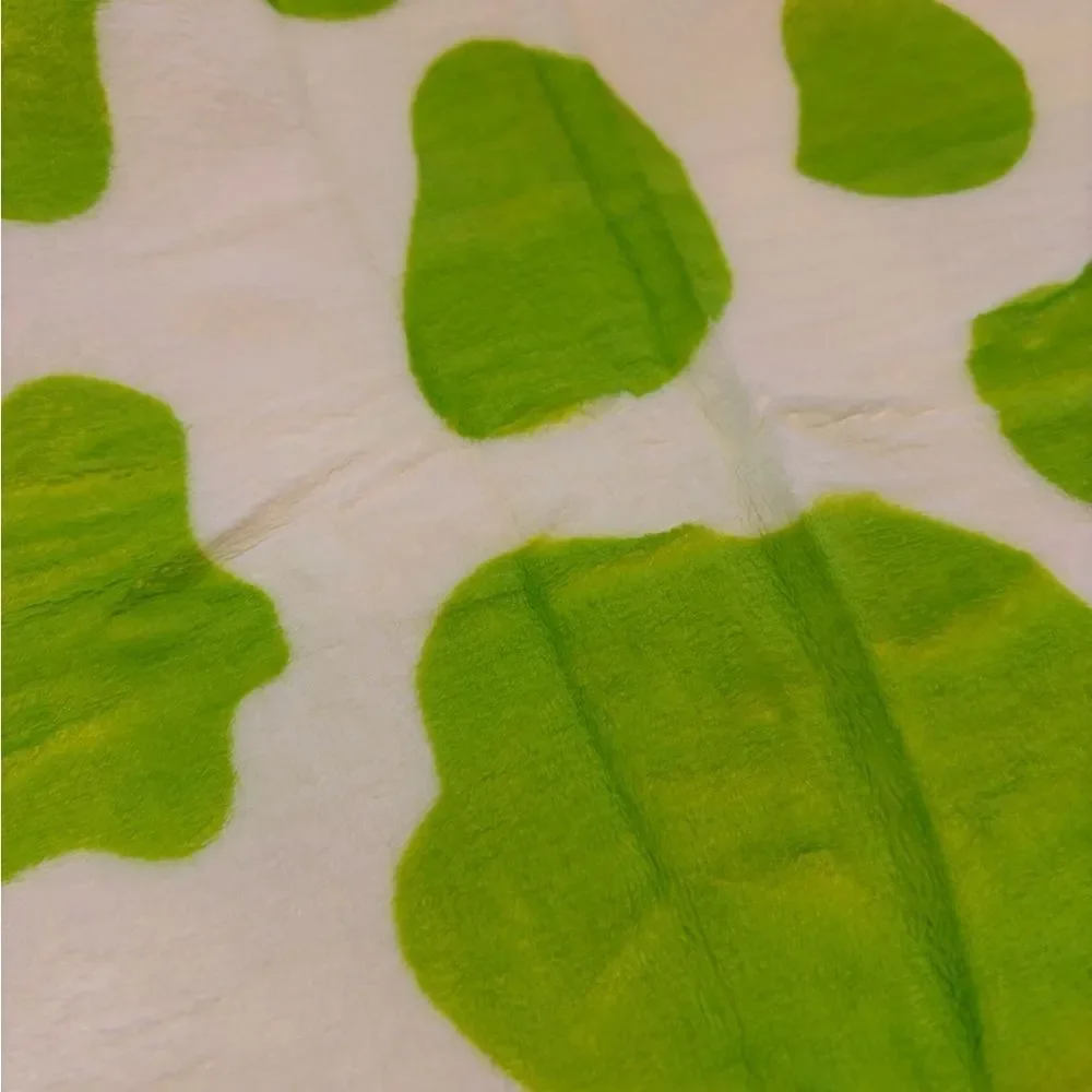 Lime Green/White Fleece Blanket 40x50 - Lightweight Soft and Cozy